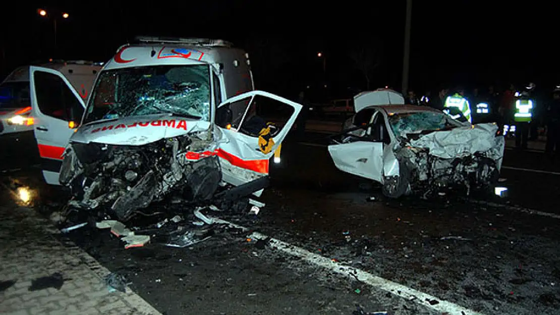 Katliam gibi kaza! 6 ölü, 2 yaralı