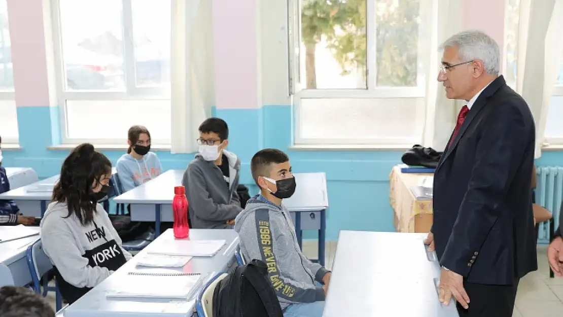 Başkan Güder'den eğitime tam destek