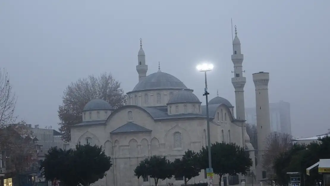 Malatya'da sis etkisini sürdürüyor
