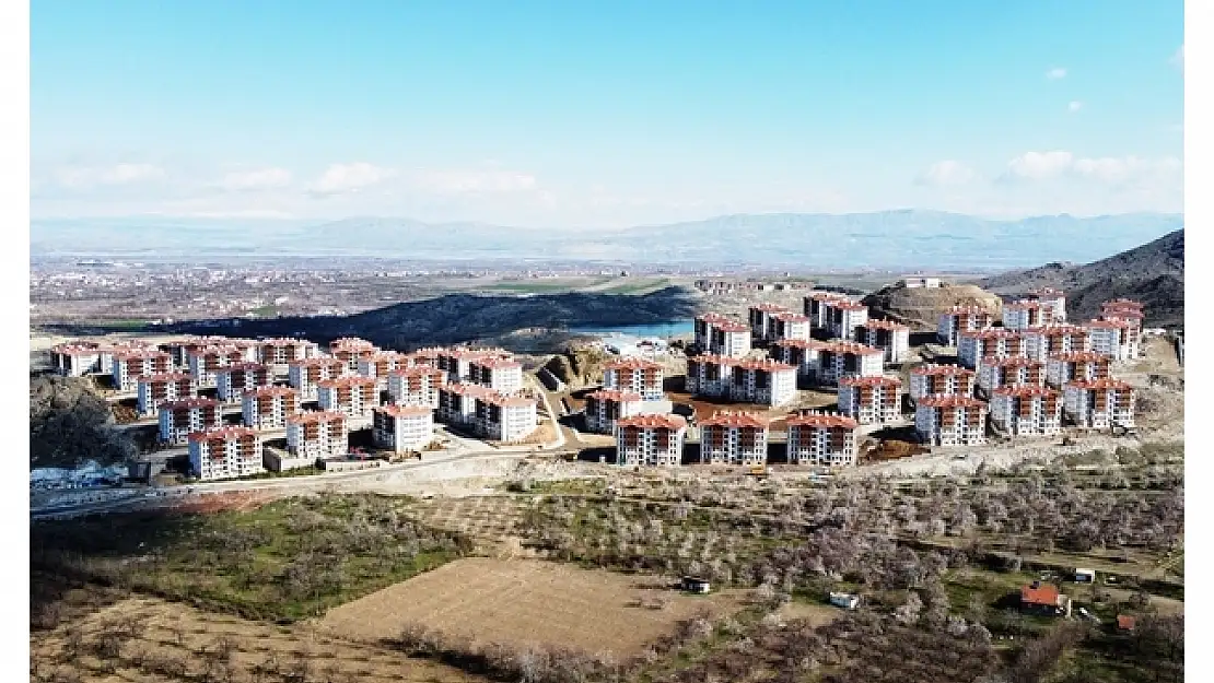 Aynı daireyi 5 kişiye kiraya veren şahıs tutuklandı