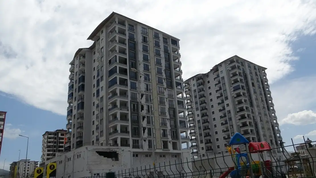 Depremin vurduğu milyonluk dairelerde yıkım için gün sayılıyor