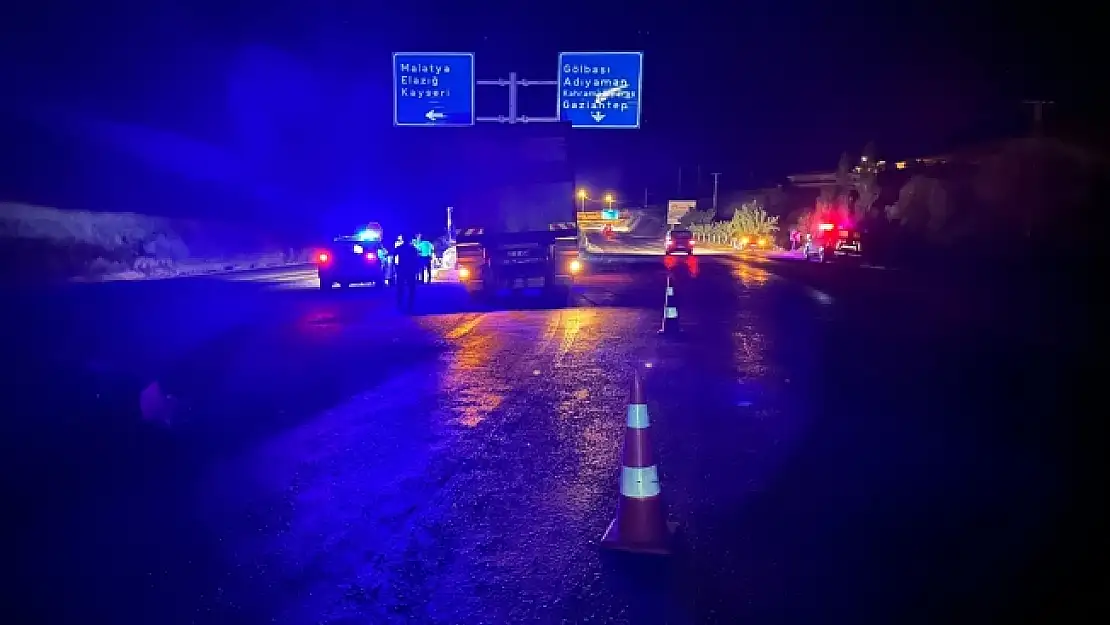 Kamyon ile hafif ticari araç çarpıştı: 2 yaralı