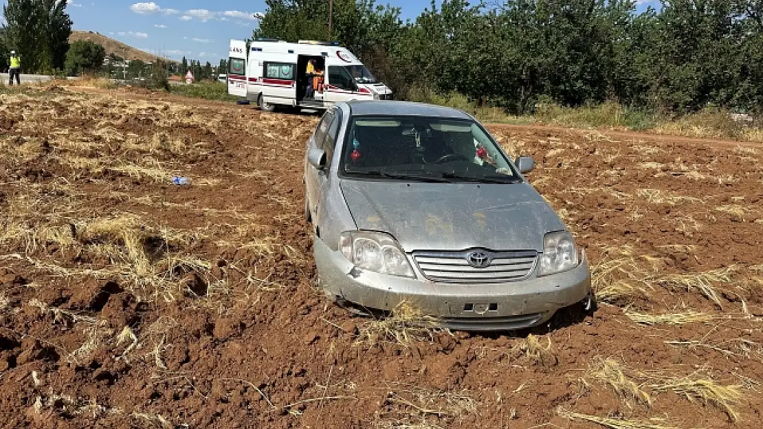 Otomobil şarampole uçtu! 3 yaralı
