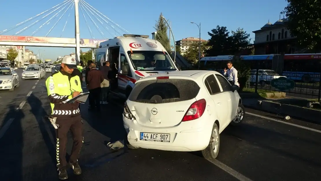 İki otomobilin karıştığı kazada 1 kişi yaralandı