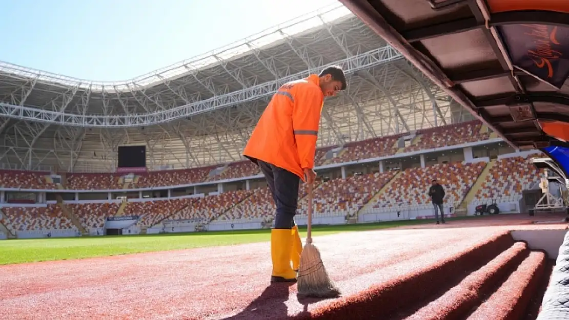 Malatya stadyumuna Battalgazi Belediyesi el attı