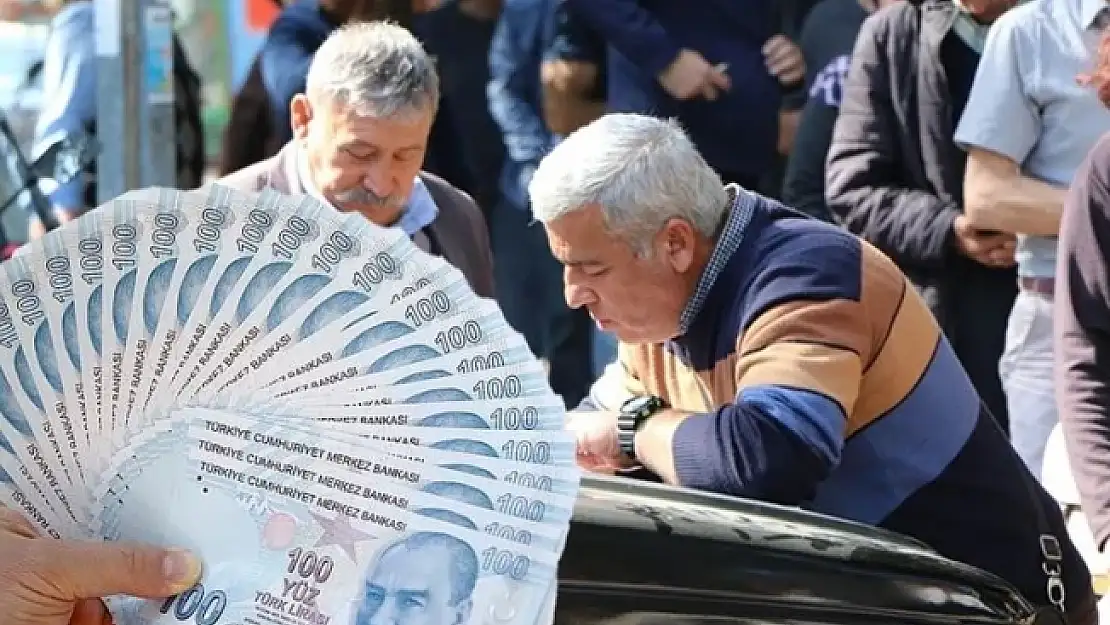 Emekli aylıklarına ilişkin düzenleme kabul edildi ve yasalaştı
