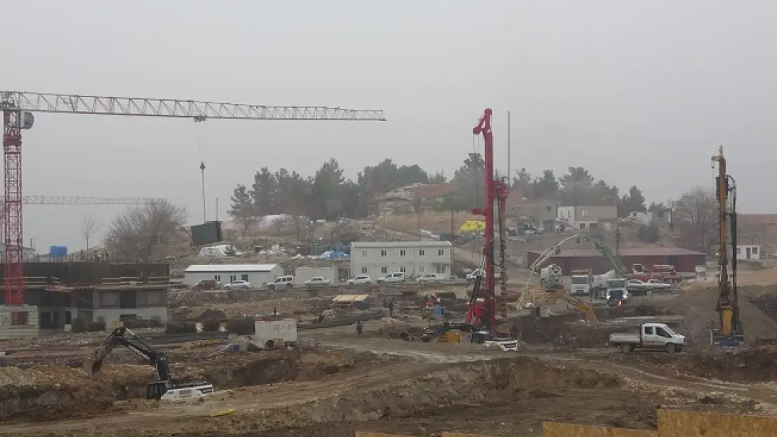 Malatya'da depremin yıktığı Başpınar'da inşaatlar yükseliyor