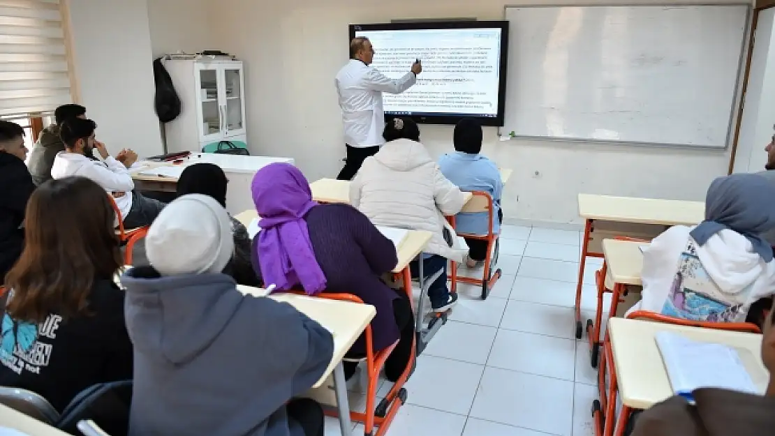Yeşilyurt Belediyesi'nden ücretsiz YKS ve LGS Kursları