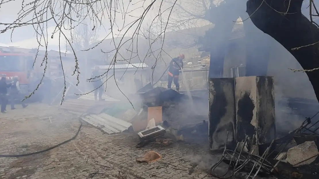 Doğanşehir'de bahçe yangını