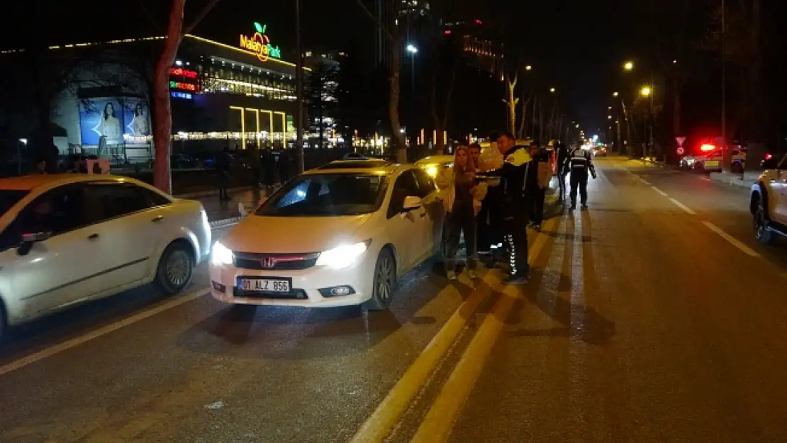 Malatya'da 4 araç birbirine girdi: 1 yaralı