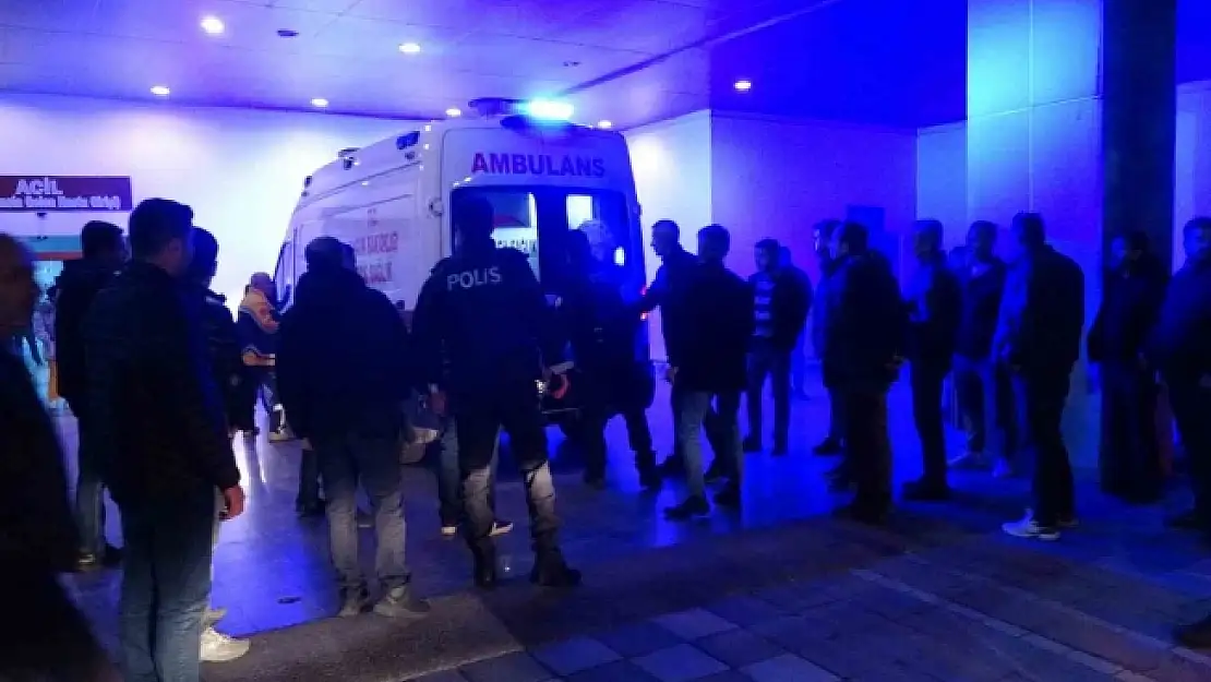 Polis memuru halı sahada kalp krizi geçirdi