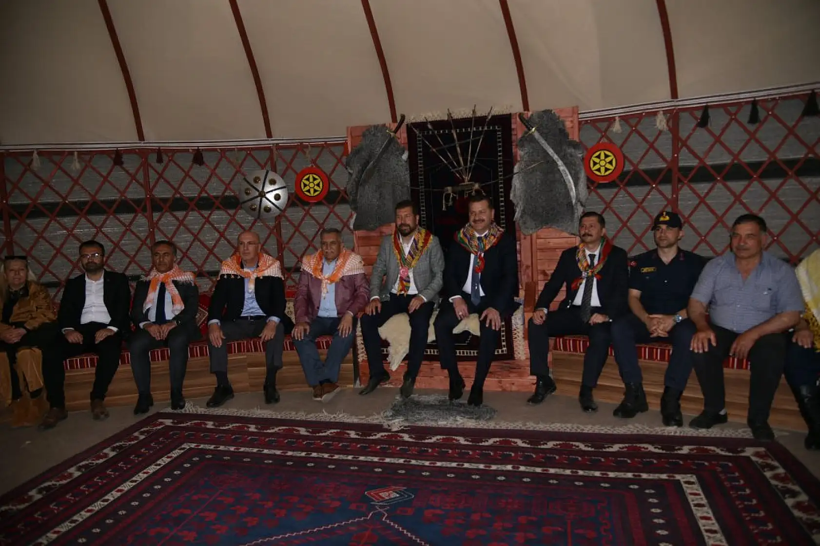 Sındırgı'da sınırları aşan Atlı Okçuluk yarışması