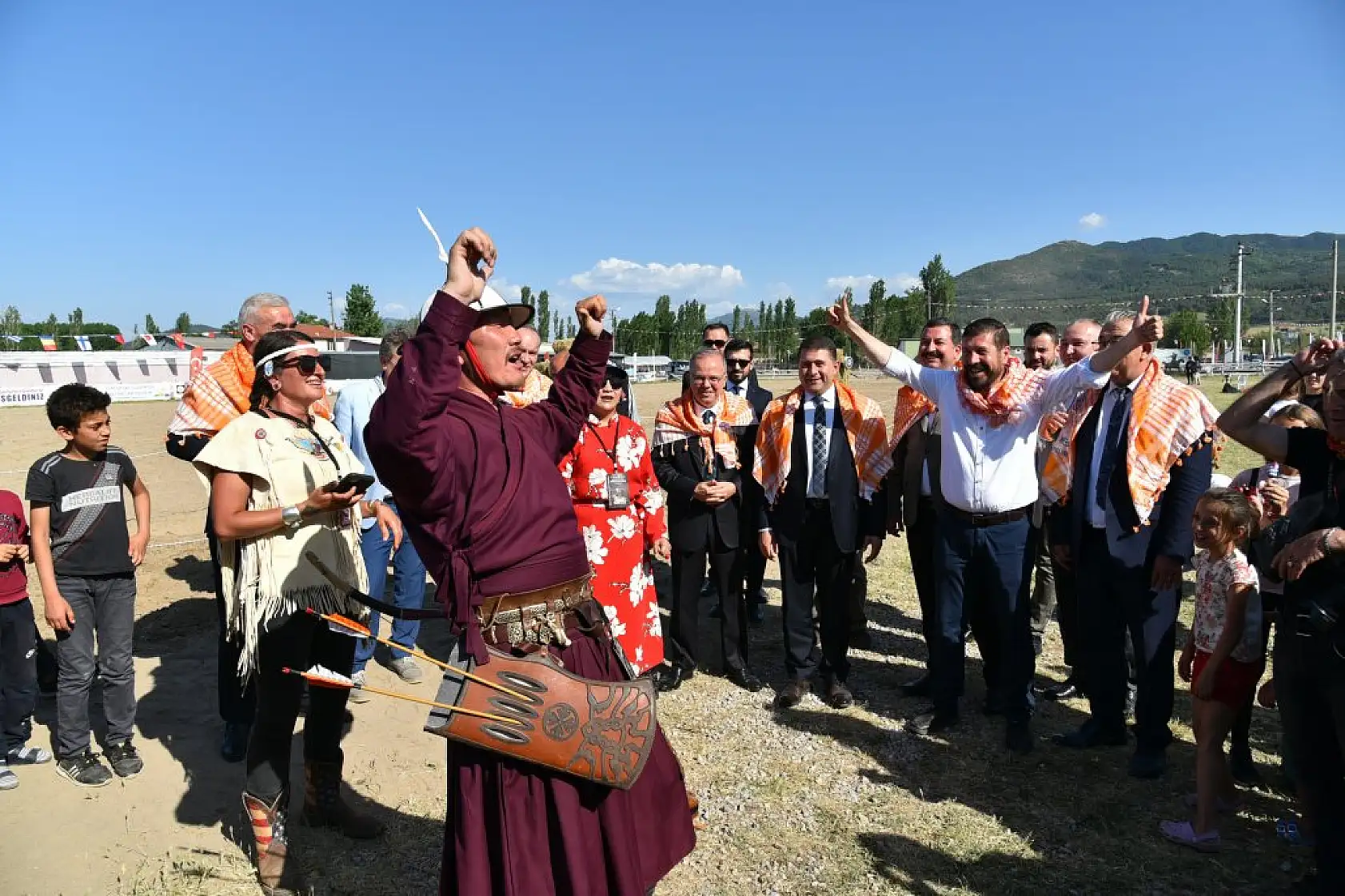 Sındırgı'da sınırları aşan Atlı Okçuluk yarışması