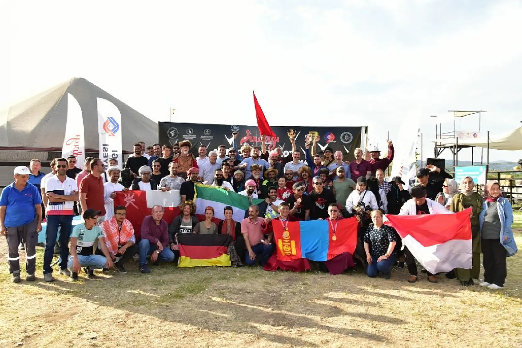 Sındırgı'da sınırları aşan Atlı Okçuluk yarışması