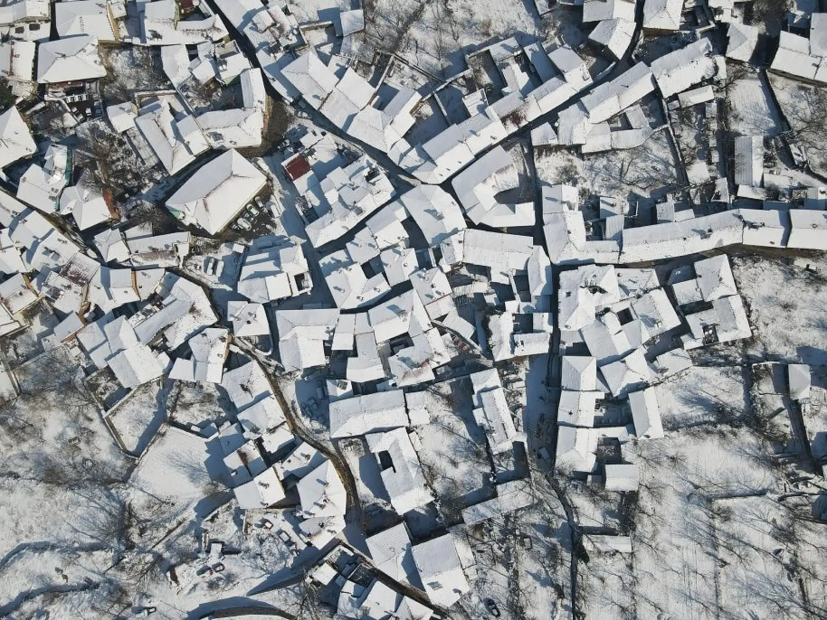 Beyazlara bürünen Gölyazı ve Cumalıkızık havadan böyle görüntülendi