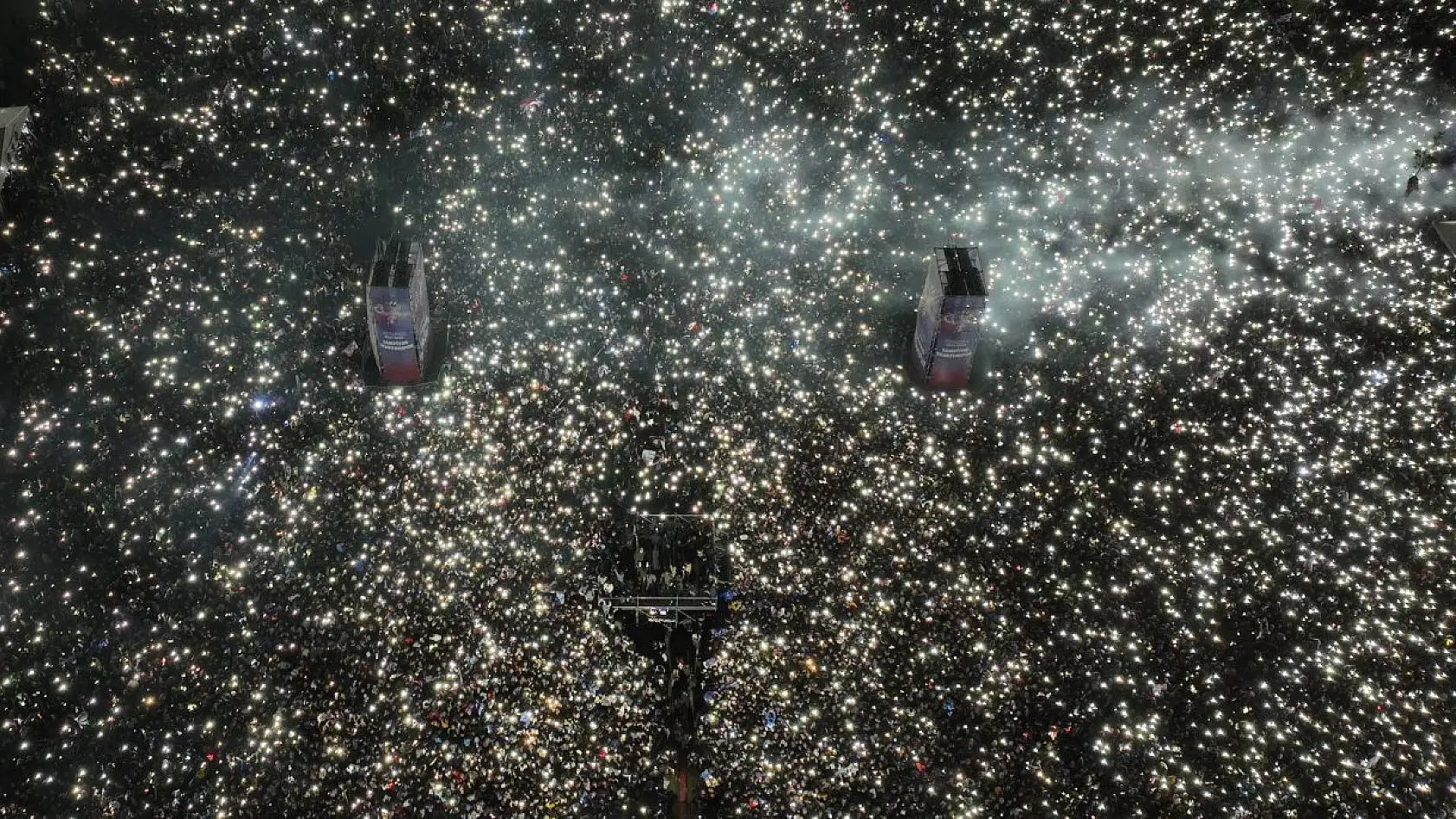 Trabzonspor'un şampiyonluk kutlaması havadan görüntülendi