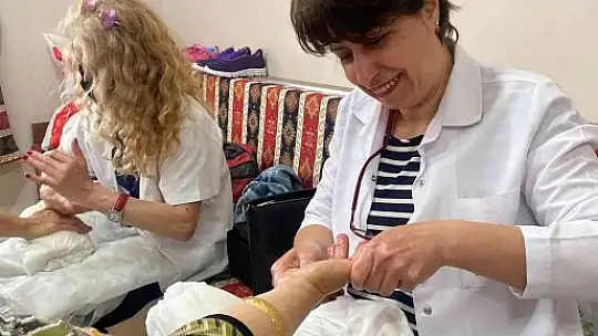 'İyilikte Yarışıyoruz' projesi ile köy kadınları güzelleşti