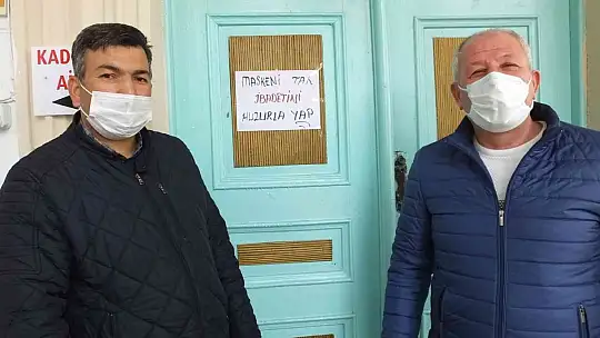 'Maskeni tak ibadetini huzurla yap'