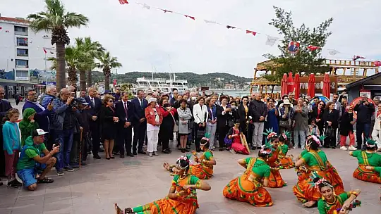 19 Mayıs Atatürk'ü Anma, Gençlik ve Spor Bayramı Ayvalık'ta kutlandı
