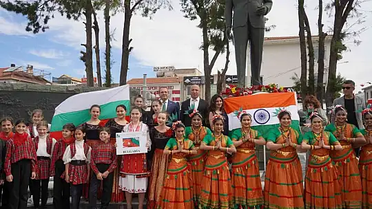 19 Mayıs Atatürk'ü Anma, Gençlik ve Spor Bayramı Ayvalık'ta kutlandı