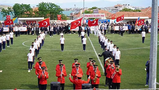 19 Mayıs Atatürk'ü Anma, Gençlik ve Spor Bayramı Ayvalık'ta kutlandı