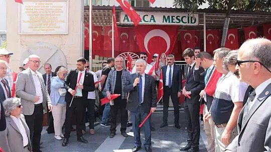 41 Bayrak Adam anıldı