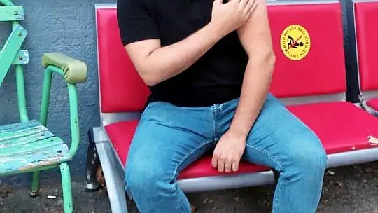 AK Parti'den aşı kampanyasına tam destek