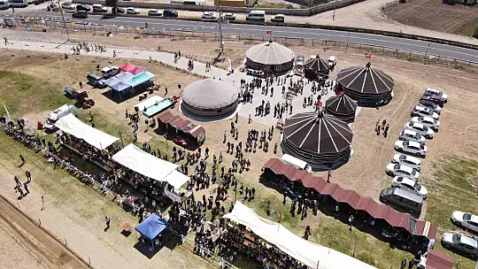 Akıncı Toyu Atlı Okçuluk yarışmasının ilk günü tamamlandı