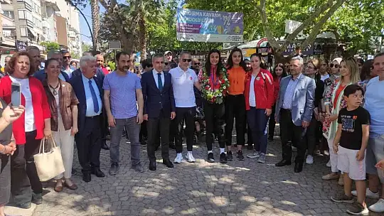 Aleyna Karaca coşku ile karşılandı