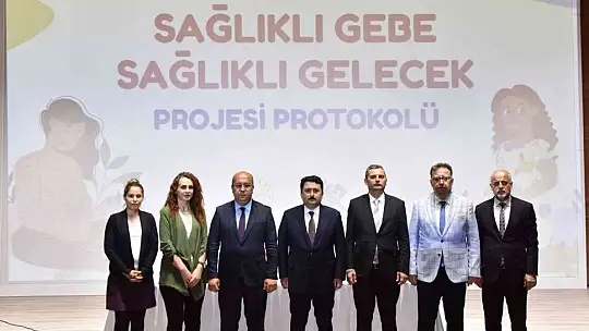 Altıeylül Belediyesi anne adaylarının yanında