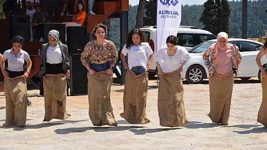 Altıeylül'de sevgiye engel yok