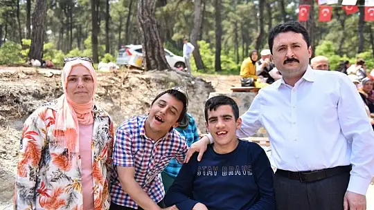 Altıeylül'de sevgiye engel yok