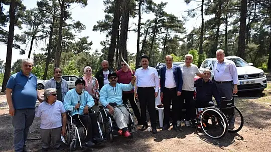 Altıeylül'de sevgiye engel yok