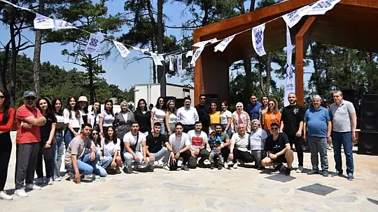 Altıeylül'de sevgiye engel yok