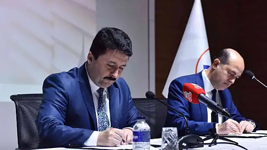 Altıeylül'den çifte protokol