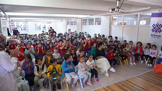 Altıeylül kent sahnesi çocuklarla buluşmaya devam ediyor