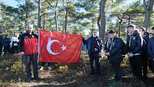 Altıeylül'lü gençler doğa yürüyüşü düzenledi