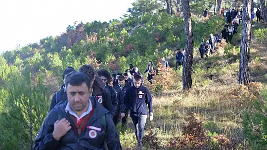 Altıeylül'lü gençler doğa yürüyüşü düzenledi