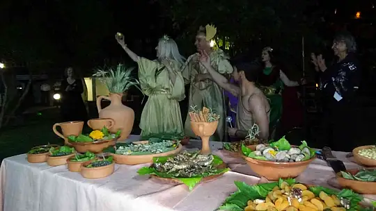 Antik yemekler binlerce yıl sonra konuklara ikram edildi