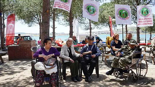 Ayvalık Belediyesi'nin Engelliler Haftası Şöleni başladı