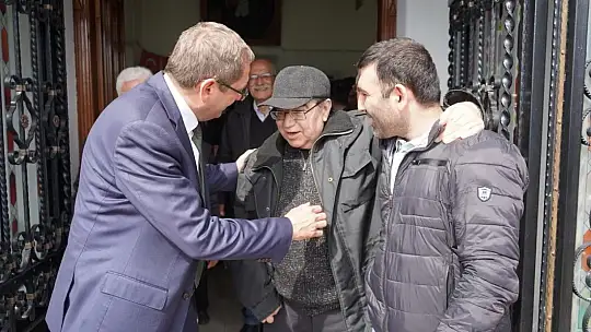 Ayvalık'ın efsane Belediye Başkanı Ahmet Tüfekçi unutulmadı