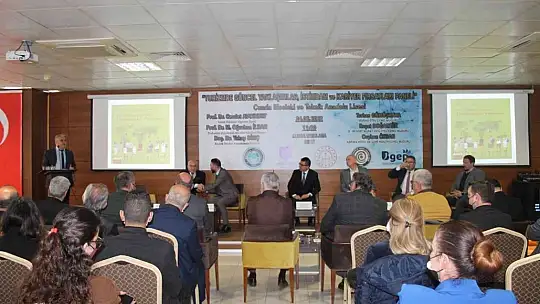 Ayvalık'ta  'Turizmde Güncel Yaklaşımlar, İstihdam ve Kariyer Fırsatları' masaya yatırıldı