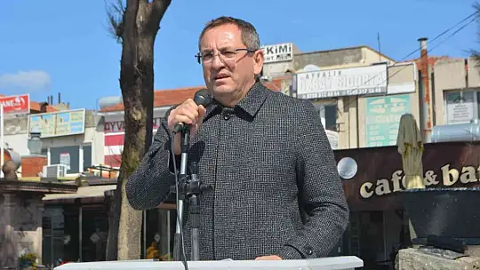 Ayvalık'ta 'zeytin ağacı' eylemi