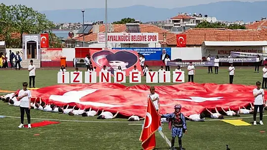 Ayvalık'ta 23 Nisan coşkusu zirveye taşındı