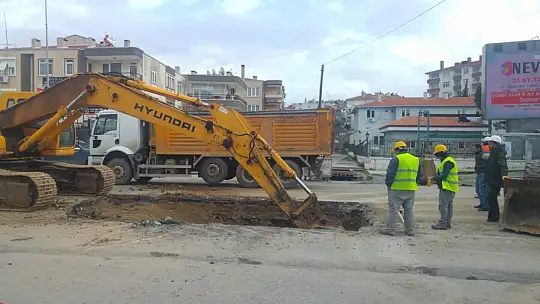 Ayvalık'ta BASKİ ekipleri zor kış koşullarında çalışmalarını sürdürüyor