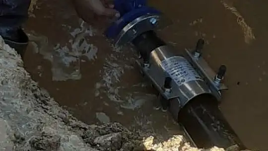 Ayvalık'ta BASKİ ekipleri zor kış koşullarında çalışmalarını sürdürüyor