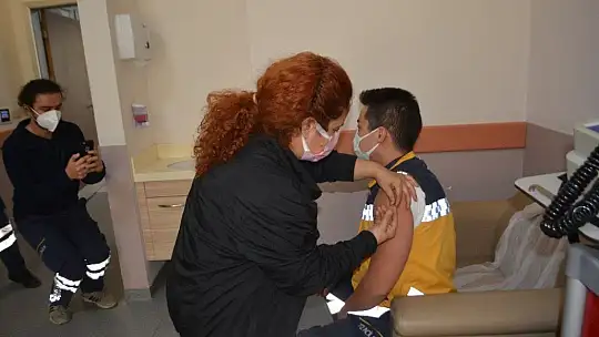 Ayvalık'ta Covid19 aşısı uygulanmaya başladı