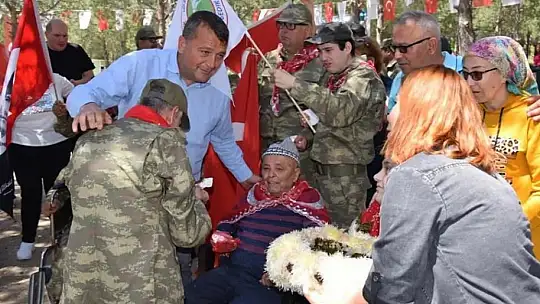 Ayvalık'ta engellilerin askerlik heyecanı