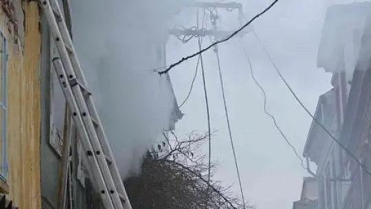 Ayvalık'ta ev yangını korkuttu