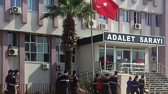 Ayvalık'ta jandarmadan göçmen kaçakçılarına darbe